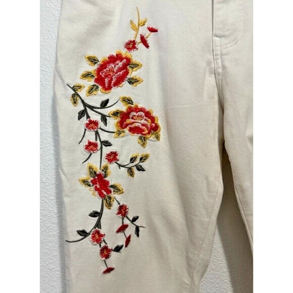 DG2 Diane Gilman Womens Virtual Stretch Floral Embroidered White Jeans 12P NWOT - Picture 2 of 16